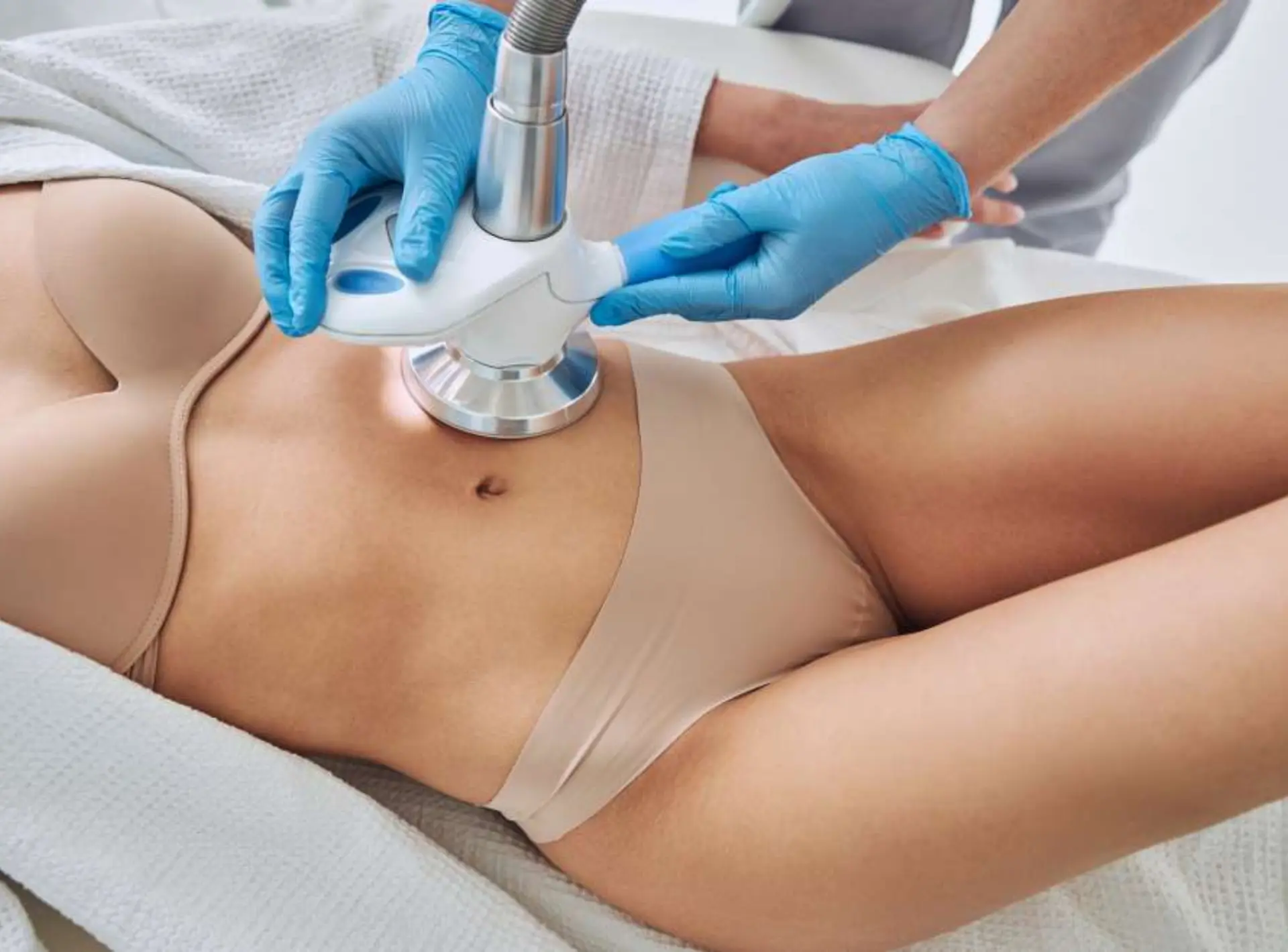 Lipolysis: Body Contouring treatment at Janus Estheti Clinique, Colombo